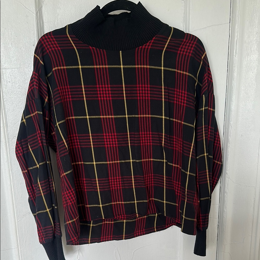 Zara Black and Red Turtleneck Sweater with Classic Plaid Design